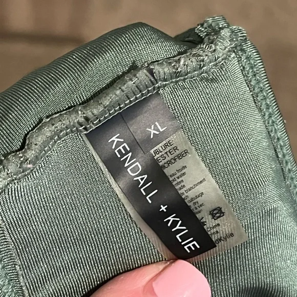 Kendall + Kylie Swim top - Picture 5 of 5